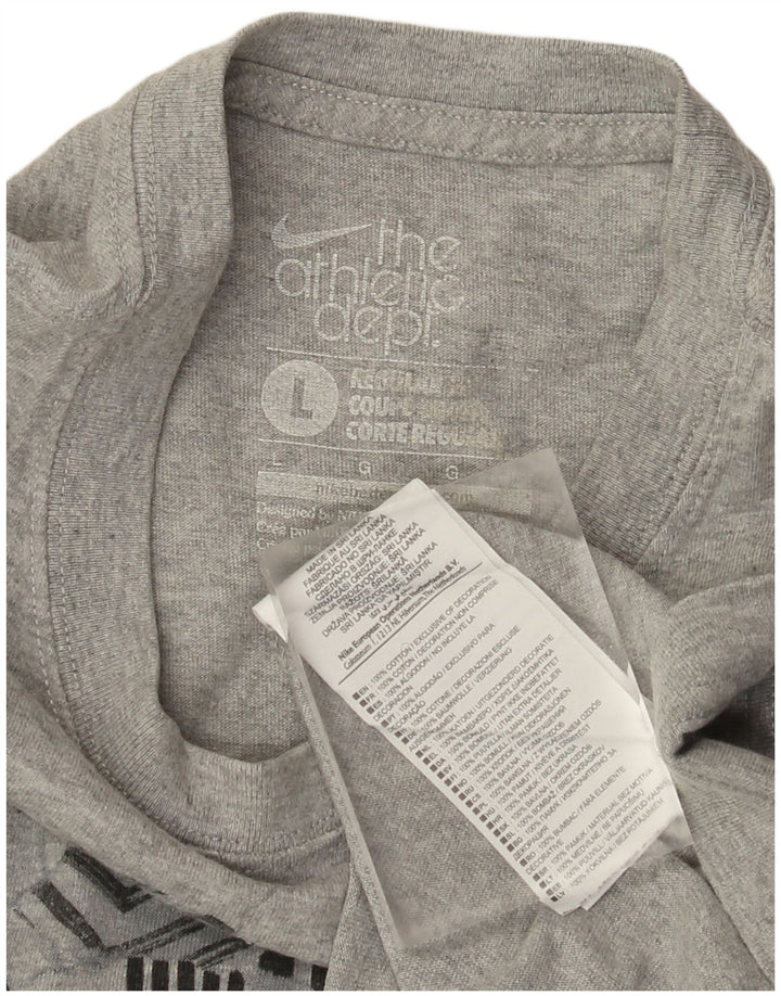 Tricou grafic pentru bărbați Nike Regular Fit Top mare din bumbac gri