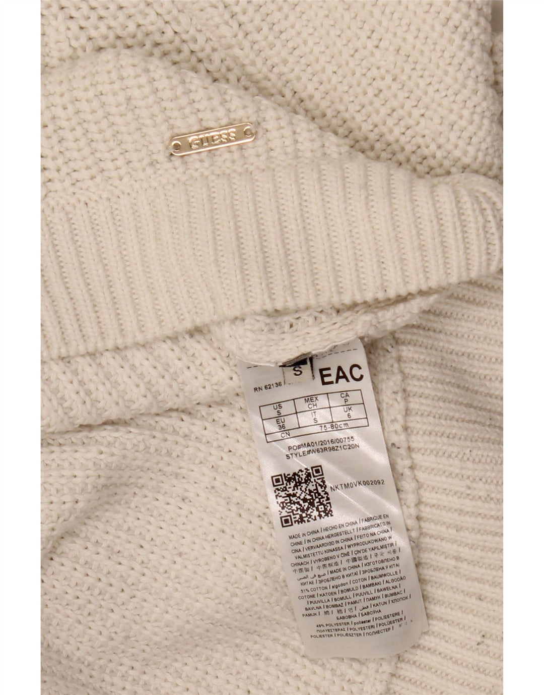 Pulover de damă GUESS cu gât de barcă supradimensionat din bumbac alb mic, UK 6