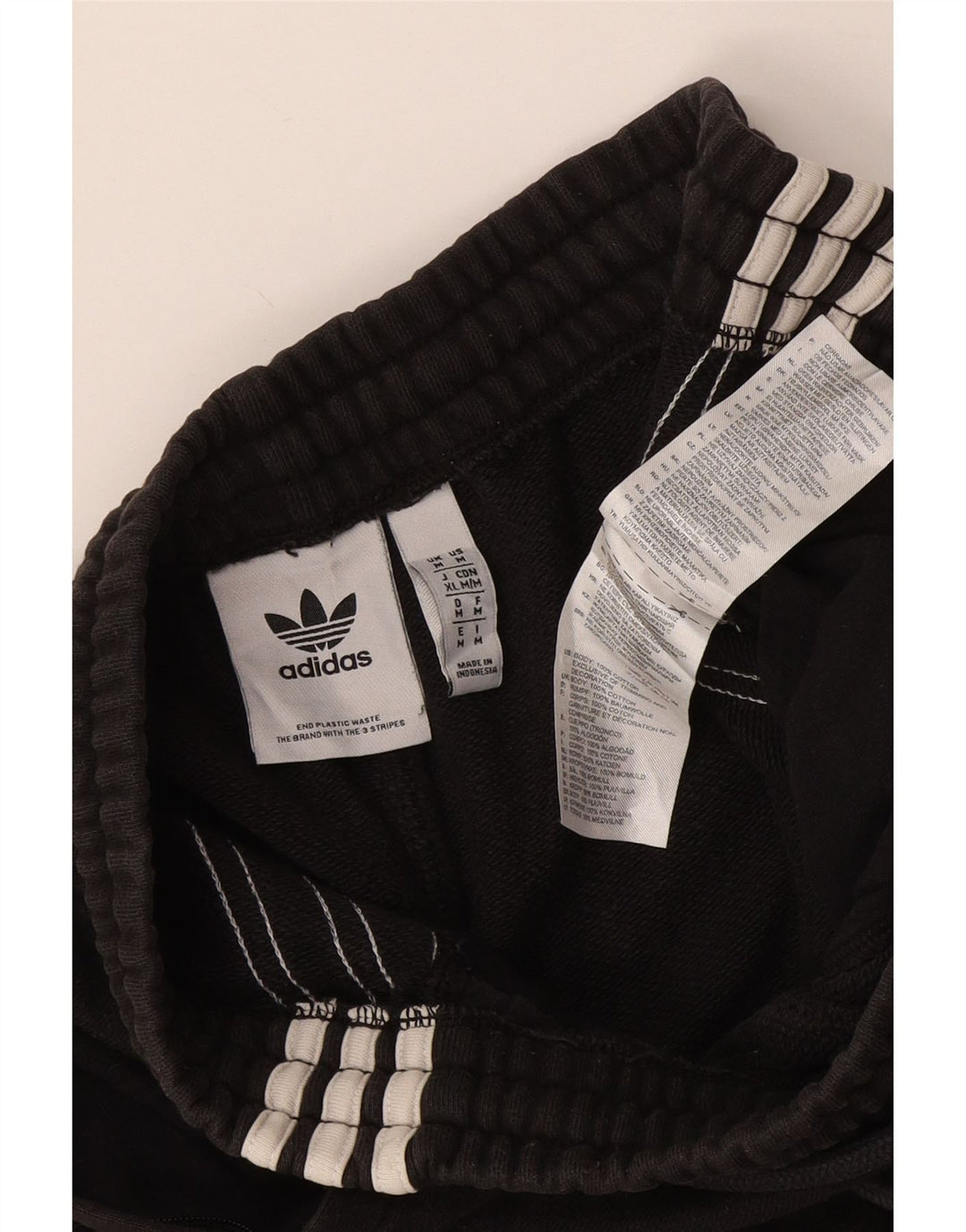 Pantaloni scurți sport Adidas pentru bărbați, bumbac gri mediu