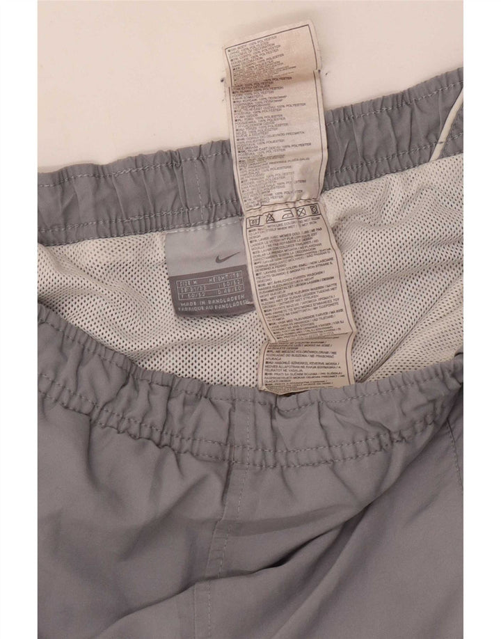 Pantaloni scurți sport Nike pentru bărbați Marea Britanie 31/33 Gri mediu Poliester color bloc