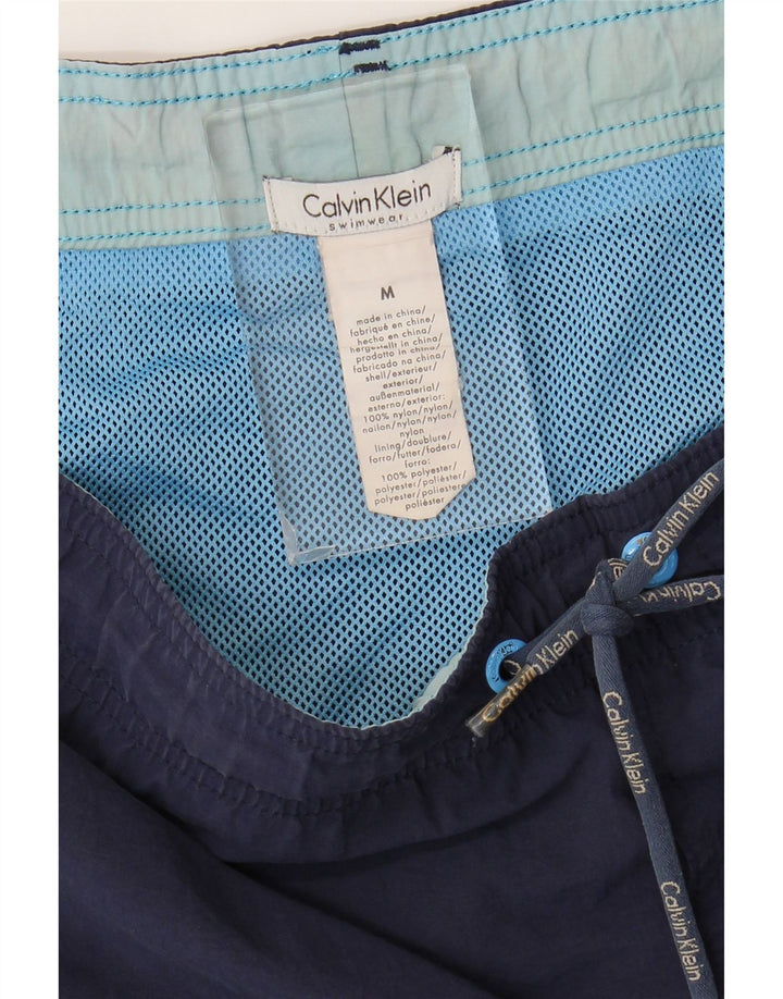 Pantaloni scurți de înot Calvin Klein pentru bărbați, nailon, albastru bleumarin mediu