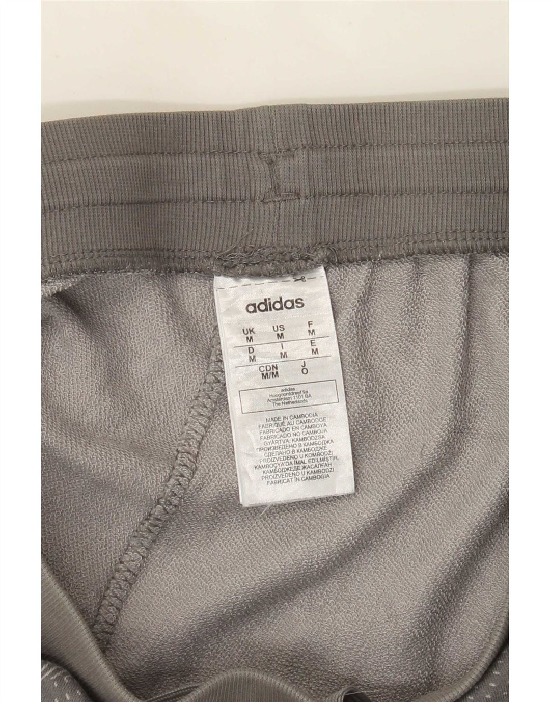 Pantaloni scurți sport adidas pentru bărbați, bumbac geometric, gri mediu