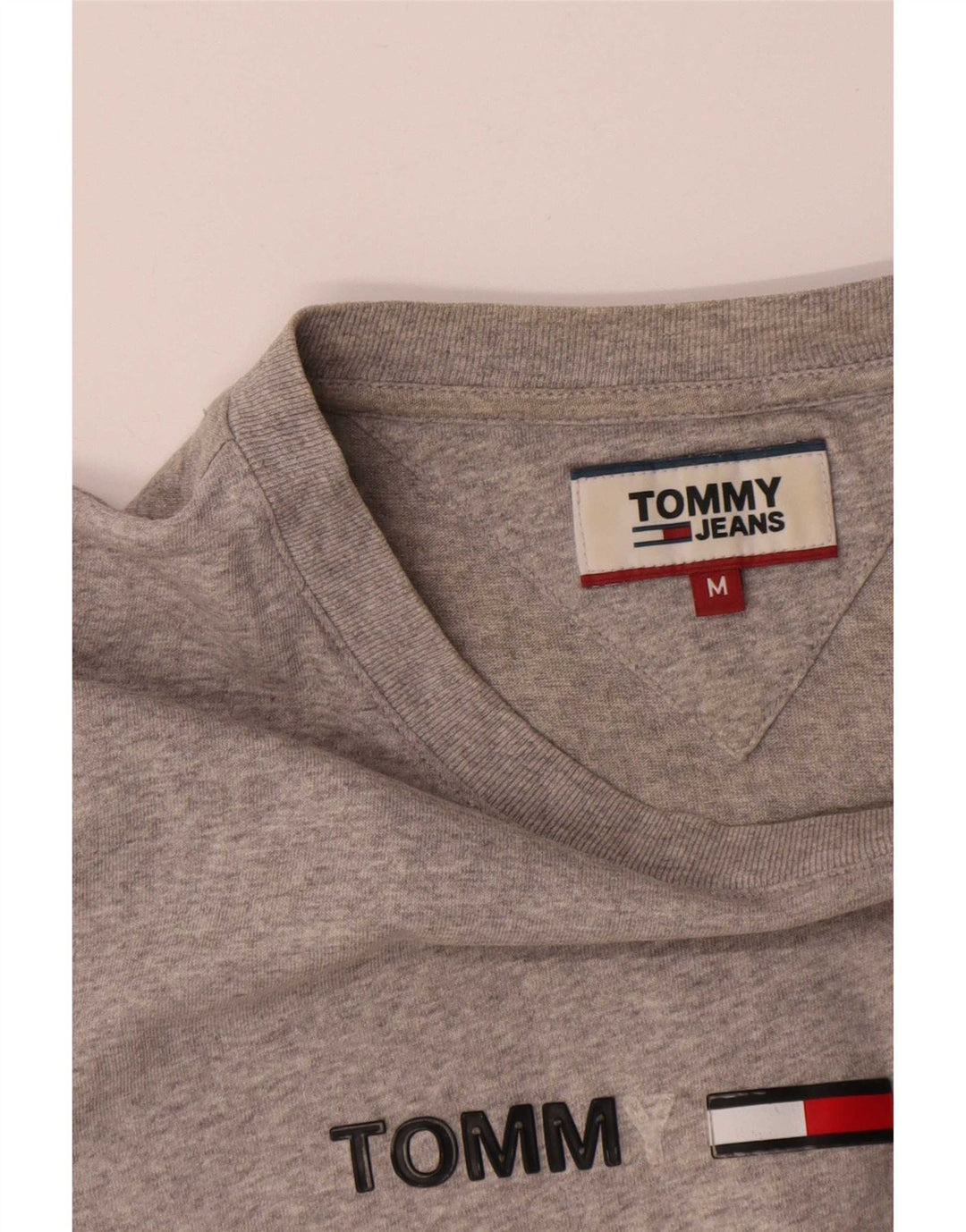 Tricou grafic Tommy Hilfiger pentru bărbați Top din bumbac gri mediu