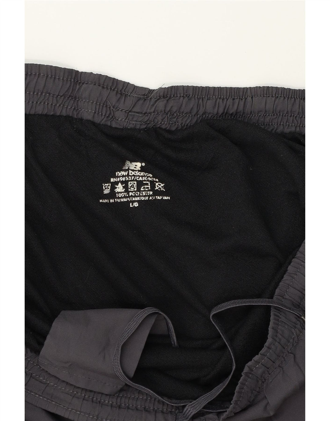 NEW BALANCE Womens Sport Shorts UK 16 Large  Grey Spotted Polyester Vintage New Balance and Second-Hand New Balance from Messina Hembry 