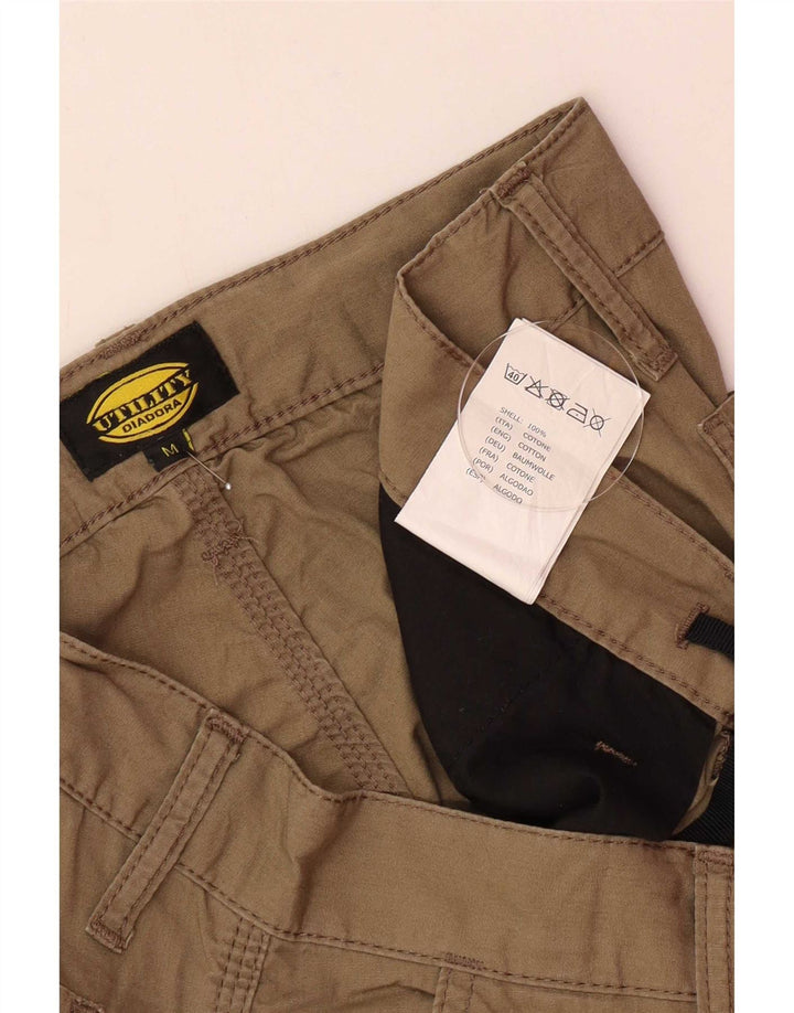 Pantaloni scurți cargo Diadora pentru bărbați, mediu W32, bumbac kaki