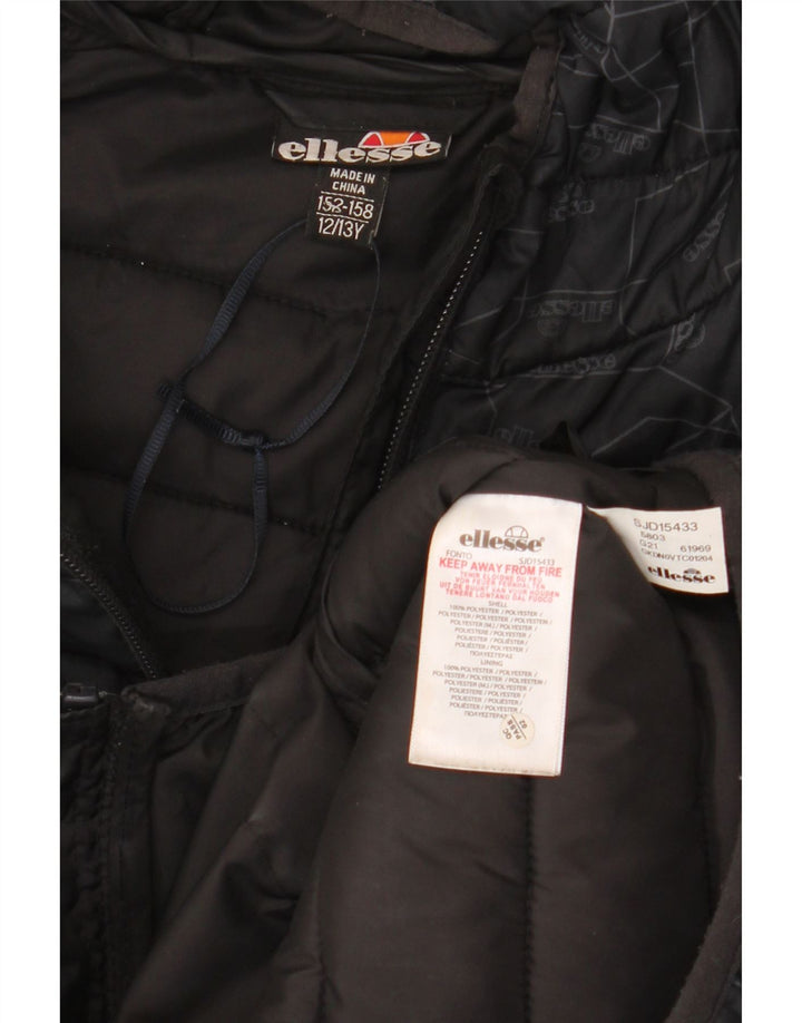 Jachetă căptușită cu grafică pentru băieți Ellesse 12-13 ani Poliester geometric negru