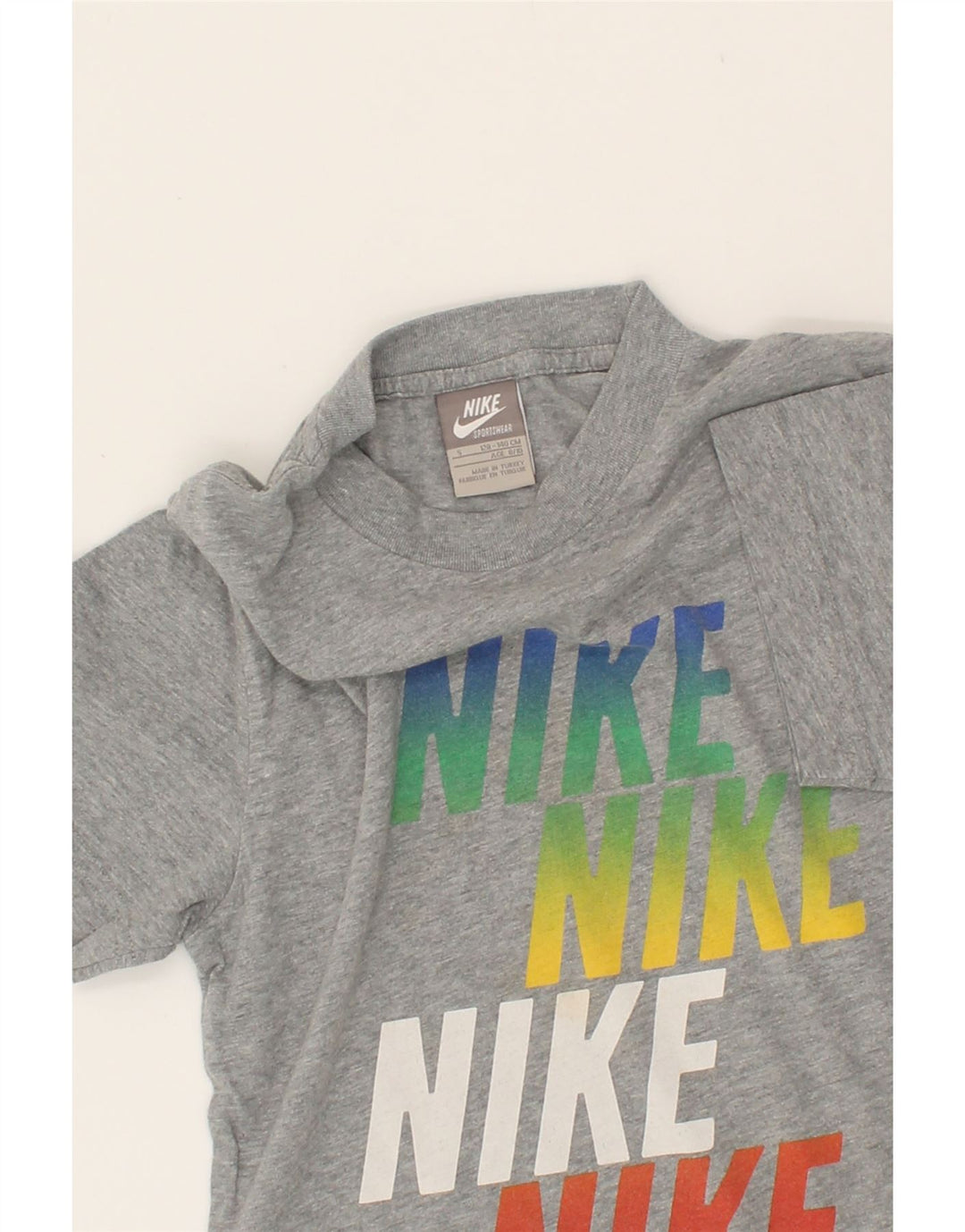 NIKE Boys Graphic T-Shirt Top 8-9 Years Small Grey Vintage Nike and Second-Hand Nike from Messina Hembry 
