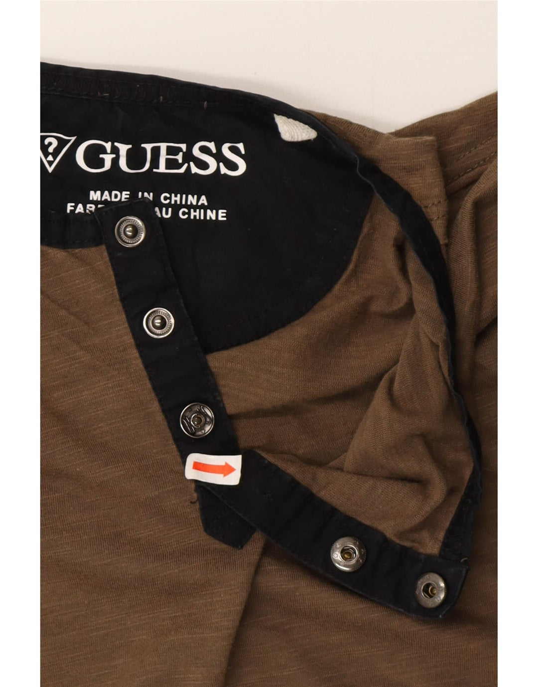 Tricou Guess pentru bărbați Top Mediu Kaki Bumbac
