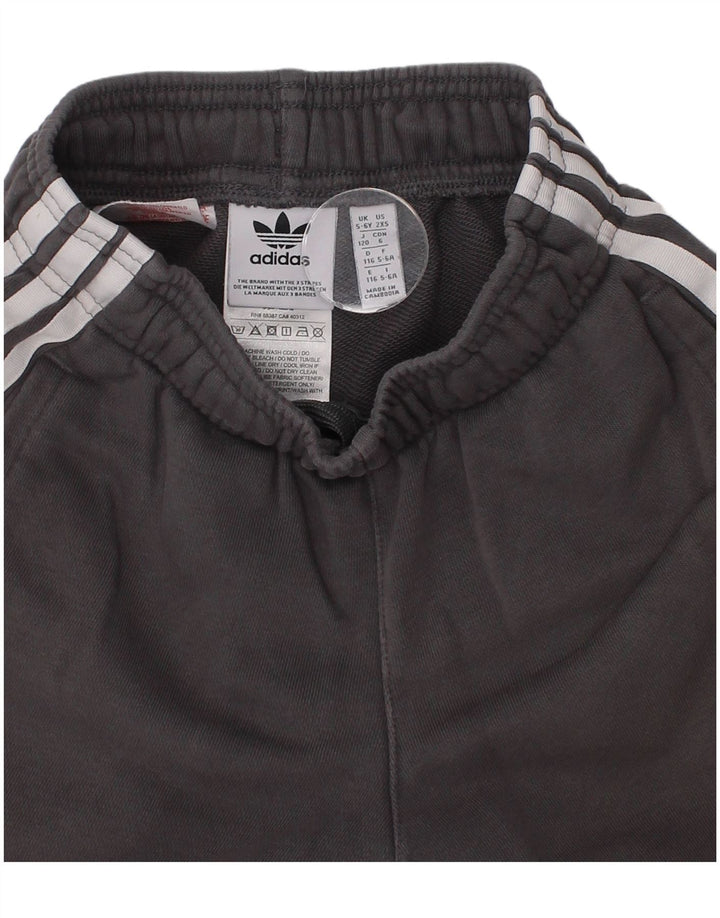 Pantaloni scurți sport pentru băieți Adidas 5-6 ani, gri din bumbac