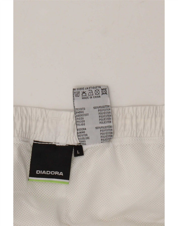 Pantaloni scurți sport Diadora pentru bărbați, mari, alb, din poliester