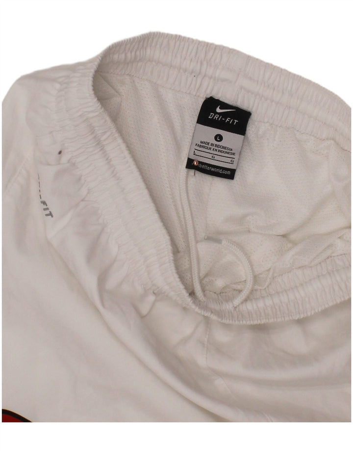 Pantaloni scurți sport NIKE Dri Fit Graphic pentru băieți 12-13 ani, mari, alb, poliester