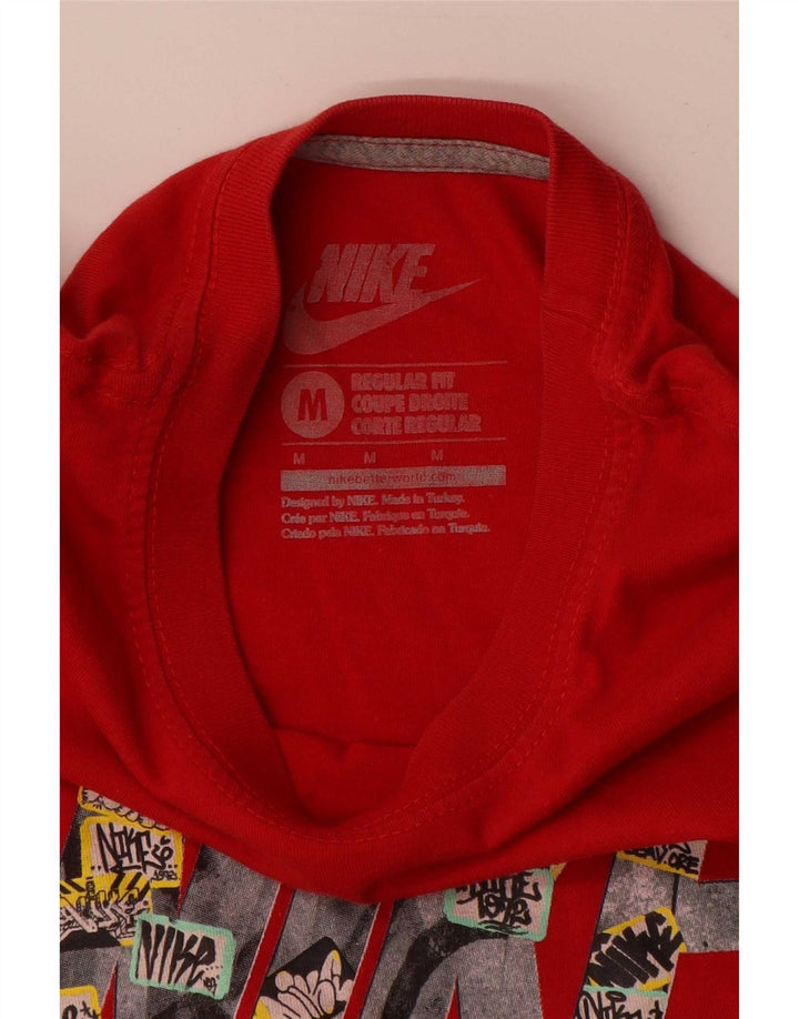 Tricou grafic pentru bărbați Nike Regular Fit Top Medium Red