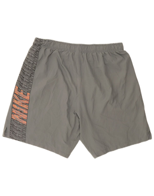 Pantaloni scurți sport Nike Dri Fit Graphic pentru bărbați, 2XL, poliester cu dungi gri