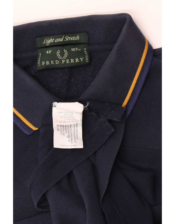 Cămașă polo pentru bărbați Fred Perry, ușor și elastic, din bumbac bleumarin mediu