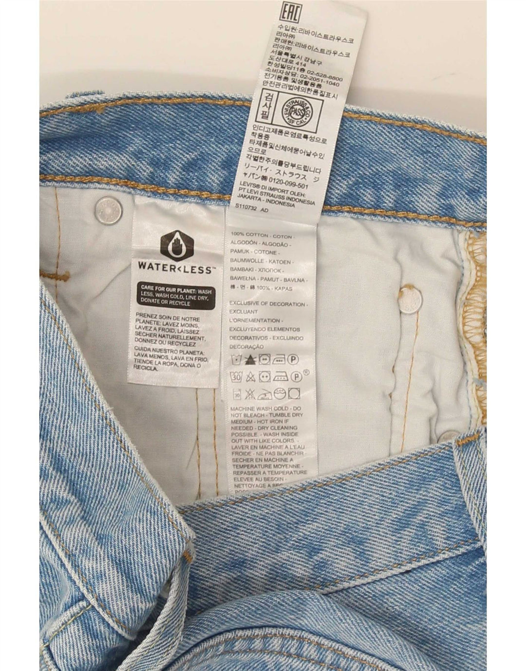 Pantaloni scurți Levi's 501 din denim distressed W26 Small Blue Bumbac