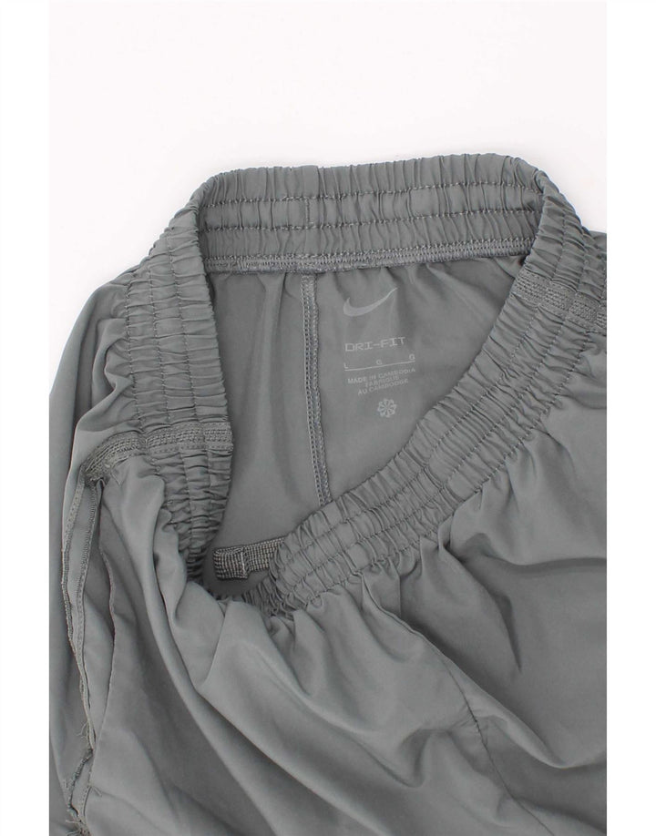 Pantaloni scurți sport Nike Dri Fit pentru băieți 12-13 ani, mari, gri