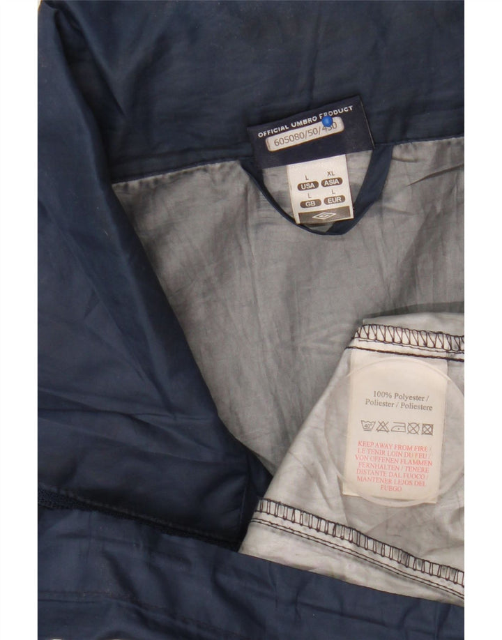 Jachetă de ploaie cu glugă grafică Umbro pentru bărbați UK 40 mare, poliester bleumarin