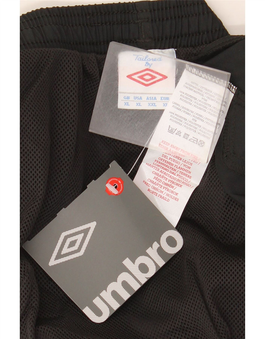Pantaloni scurți sport pentru bărbați Umbro XL poliester negru