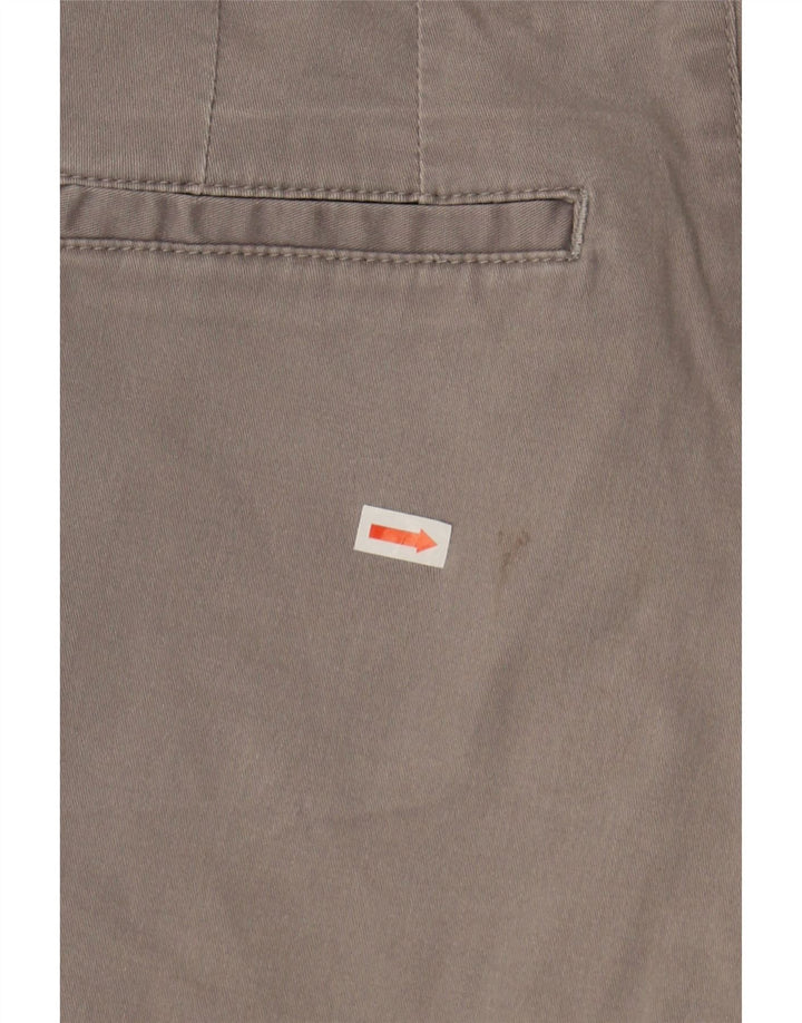 LEE Womens Mid Rise Chino Shorts W34 Large  Grey Cotton Vintage Lee and Second-Hand Lee from Messina Hembry 