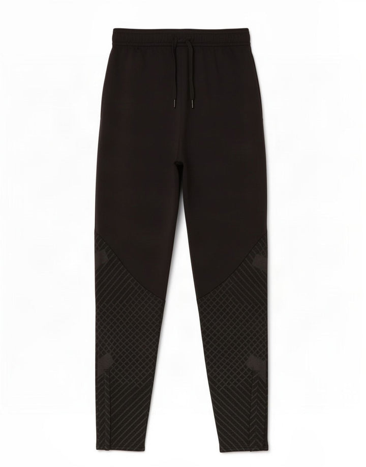 Pantaloni de trening Nike Dri Fit Slim pentru băieți 10-11 ani, mediu negru