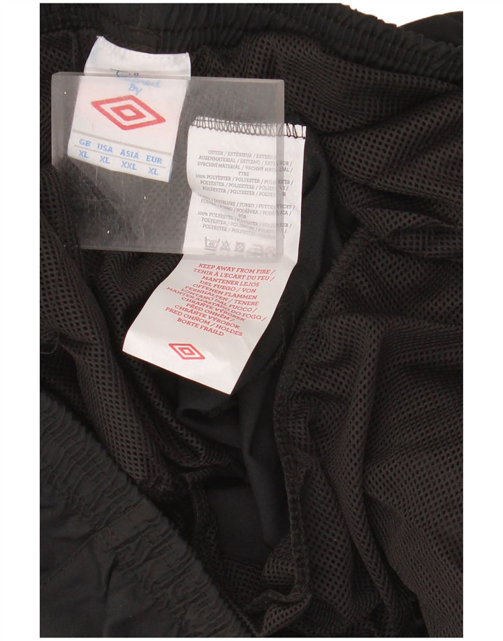Pantaloni scurți sport pentru bărbați Umbro XL poliester negru