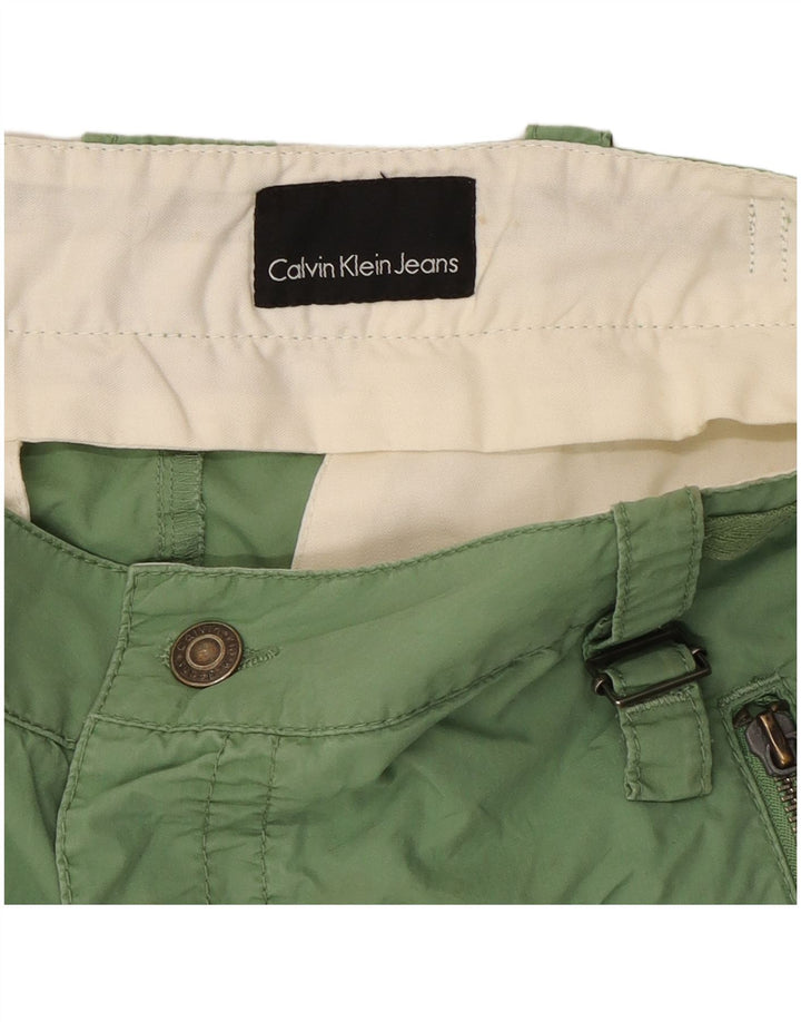 Pantaloni scurți cargo pentru femei Calvin Klein Jeans W32 verde mediu