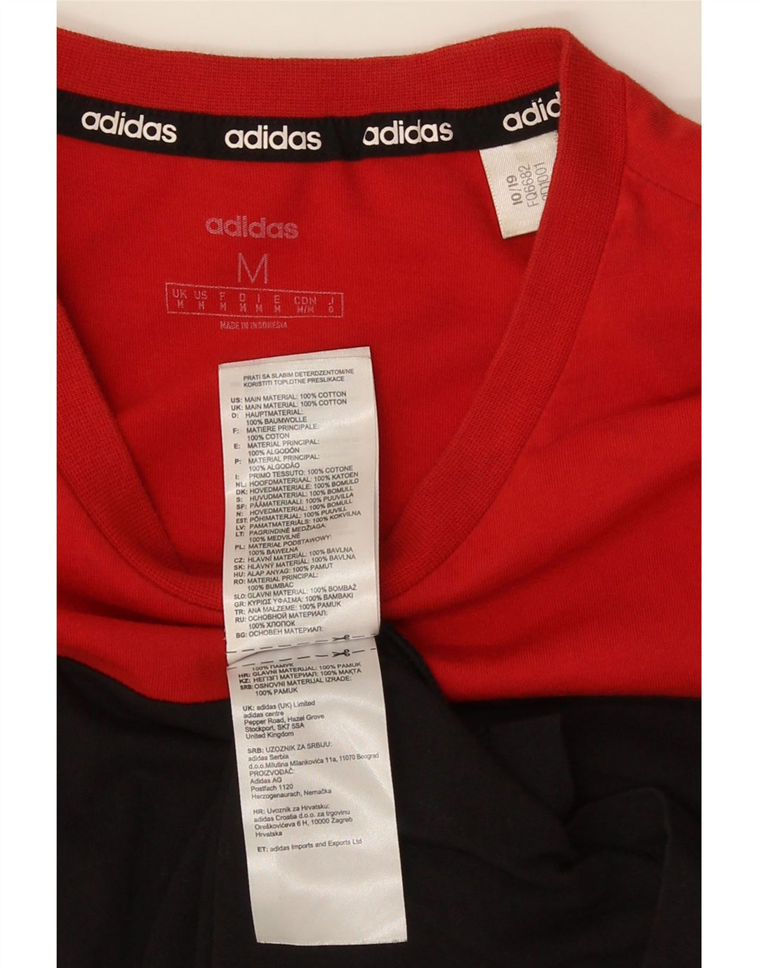 Tricou grafic Adidas pentru bărbați Top mediu negru din bumbac color bloc