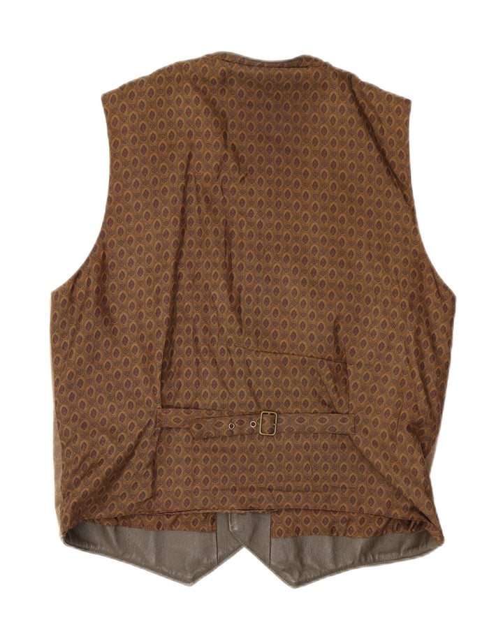 Vestă vintage bărbătească din piele intoarsa maro mediu din piele geometrica