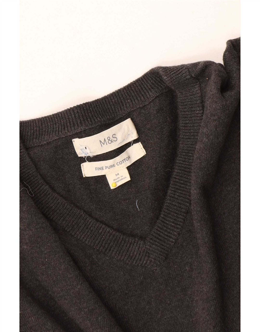 Pulover pentru bărbați Marks & Spencer, cu decolteu în V, din bumbac gri mediu