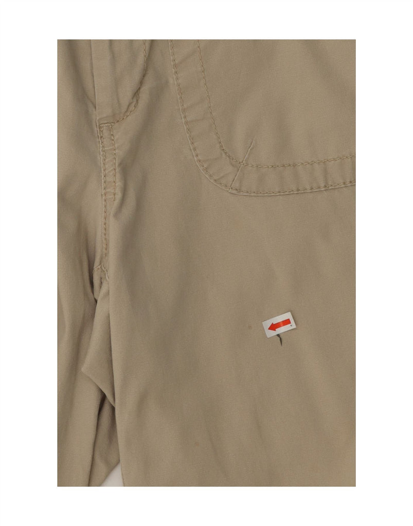 DOCKERS Womens Curvy Mid Rise Cargo Capri Trousers Medium W30 L18  Beige Vintage Dockers and Second-Hand Dockers from Messina Hembry 