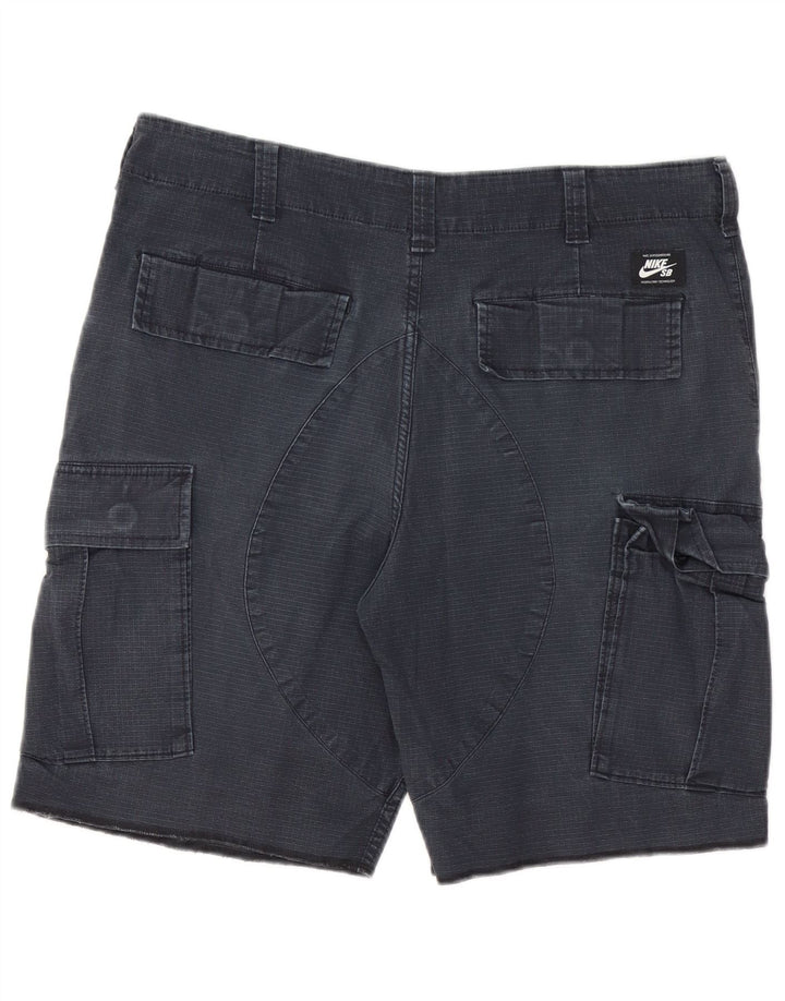 Pantaloni scurți cargo Nike pentru bărbați, medii W32, bumbac cu carouri gri