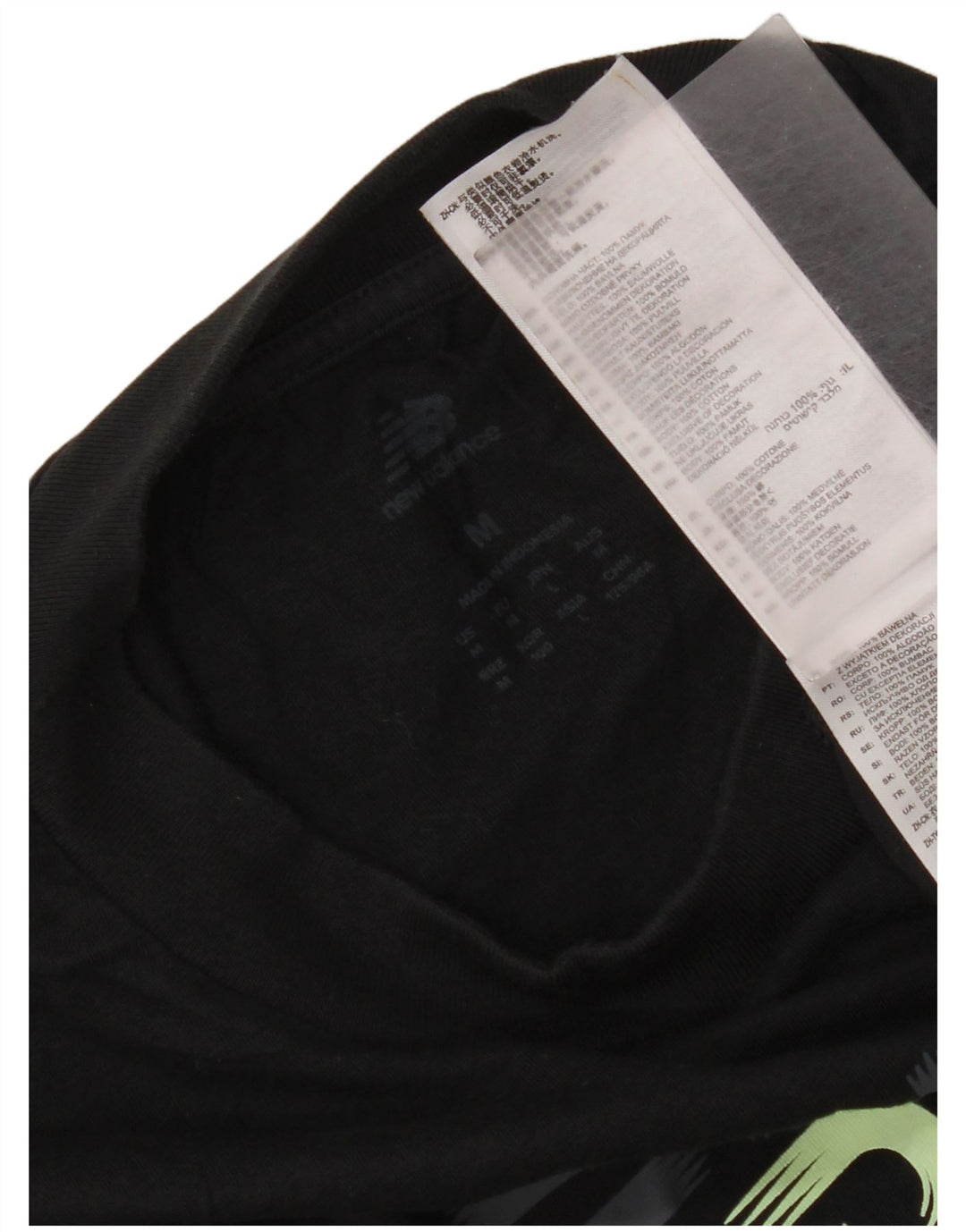 Tricou grafic pentru bărbați New Balance Top mediu din bumbac negru