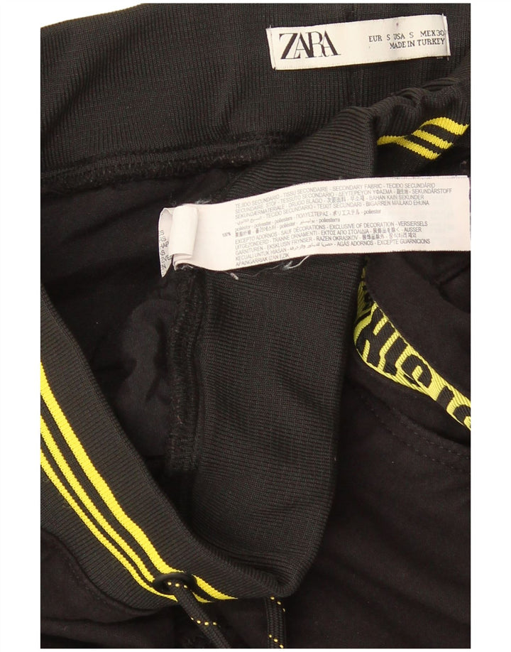 Pantaloni de trening grafic pentru bărbați Zara, poliester negru mic