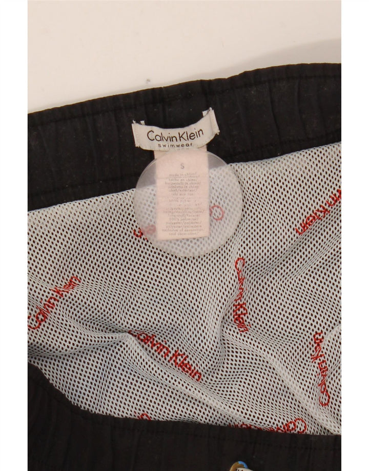 Pantaloni scurți de înot grafic Calvin Klein pentru bărbați, poliester negru mic
