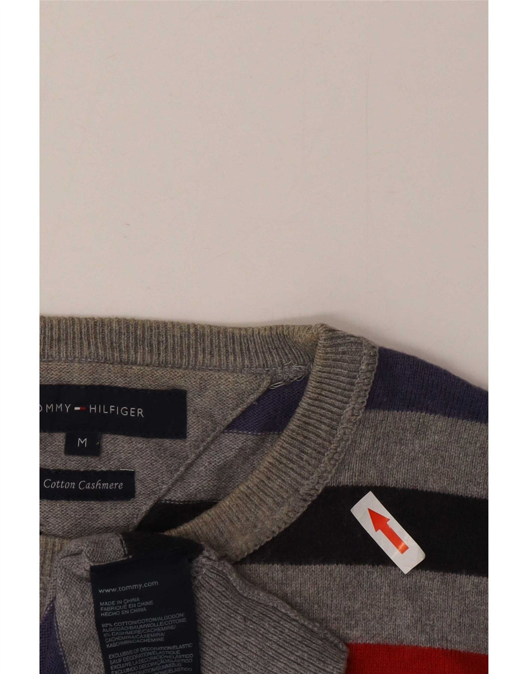 Pulover Tommy Hilfiger pentru bărbați, cu decolteu, în dungi medii, multicolore