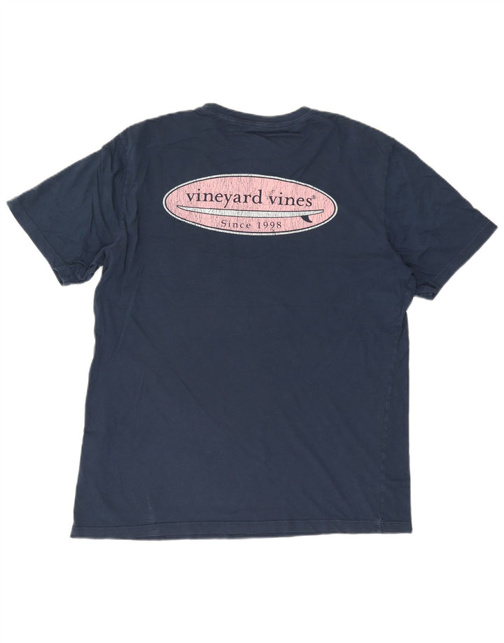 Vineyard Vines Tricou grafic pentru bărbați Top mediu din bumbac bleumarin