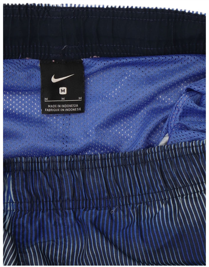 Pantaloni scurți sport Nike pentru bărbați, albastru mediu, cu dungi