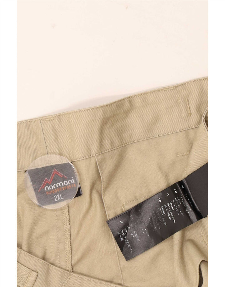 Pantaloni scurți pentru bărbați Normani Cargo 2XL W42 Bej
