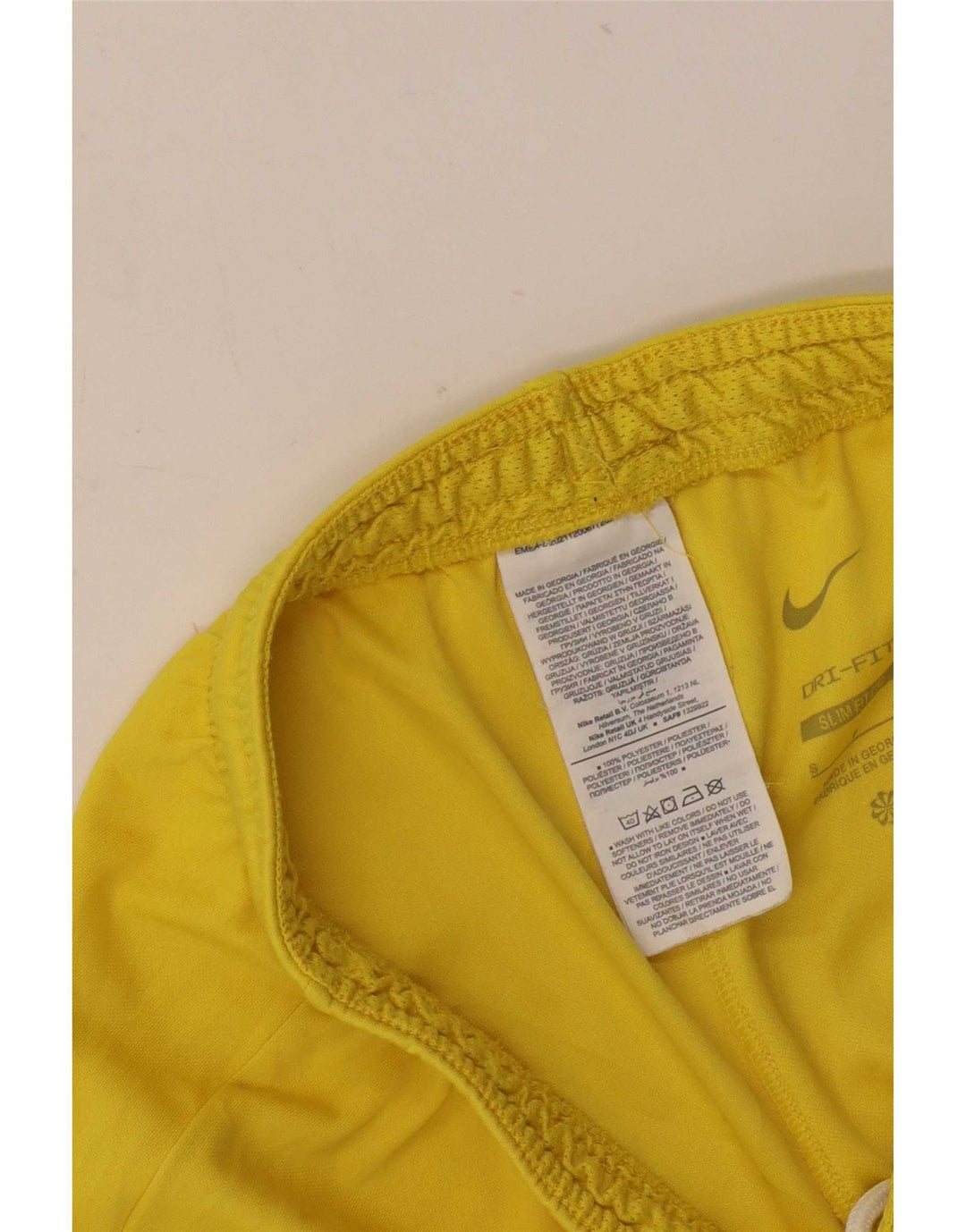 Pantaloni scurți sport subțiri Nike Dri Fit pentru bărbați, poliester galben mic