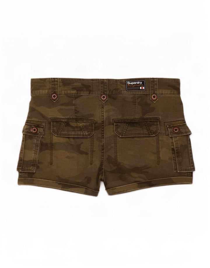 Pantaloni scurti cargo Superdry pentru femei mici W30, bumbac camuflaj verde