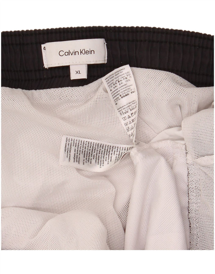 Pantaloni scurți de înot Calvin Klein pentru bărbați, poliester alb XL