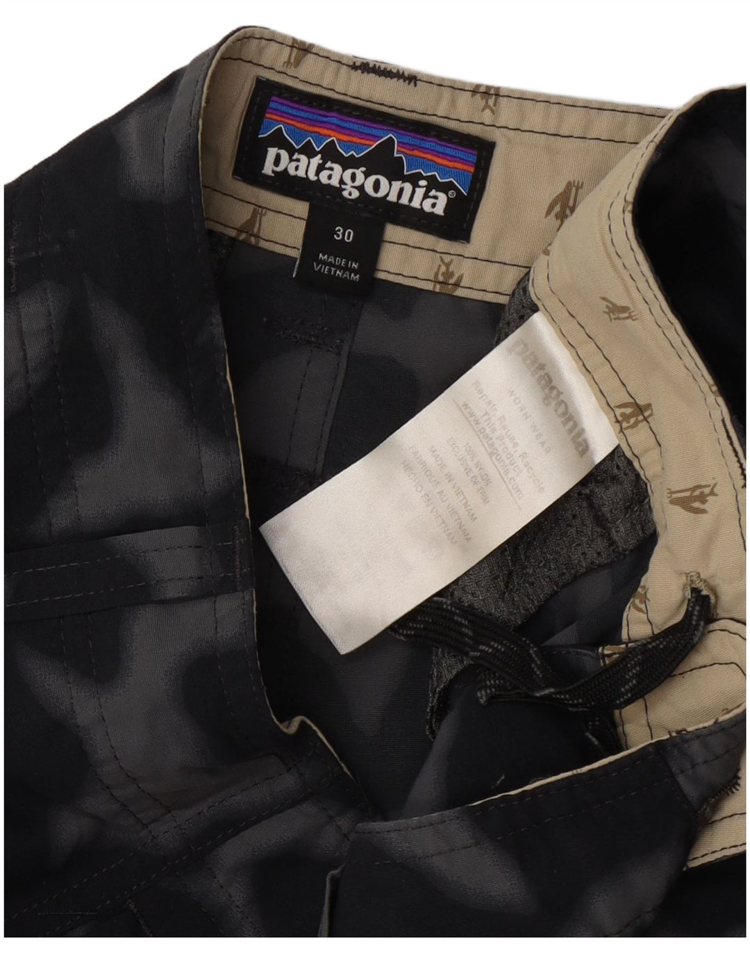 Pantaloni scurți pentru bărbați Patagonia Cargo W30 Medium Black Camouflage Nylon