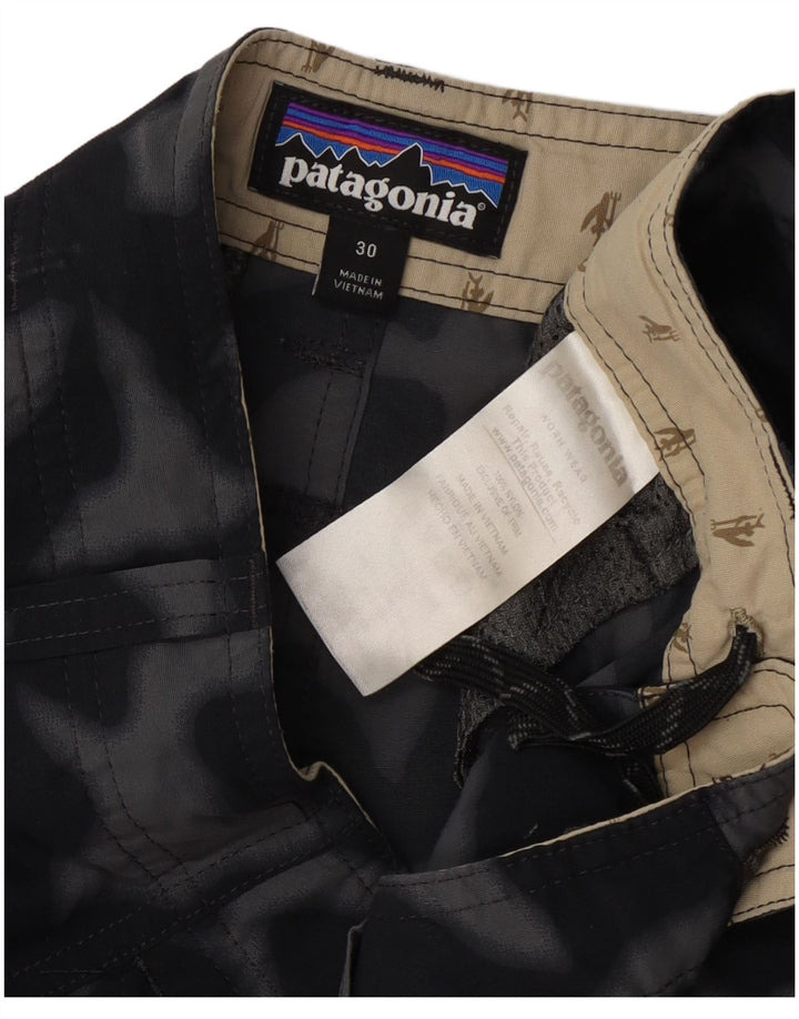 Pantaloni scurți pentru bărbați Patagonia Cargo W30 Medium Black Camouflage Nylon