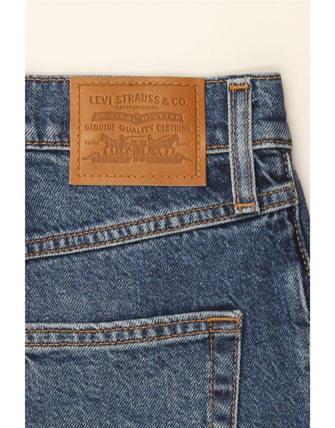 LEVI'S Womens Mom Tapered Jeans W26 L28 Blue Cotton Vintage Levi's and Second-Hand Levi's from Messina Hembry 