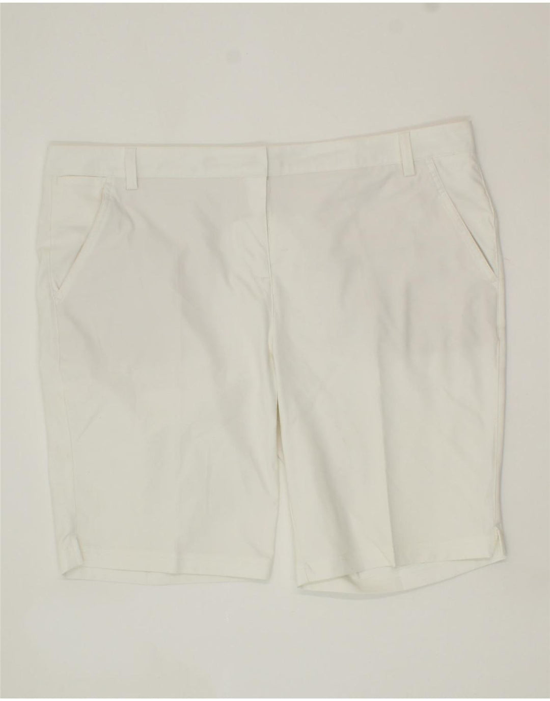 PUMA Womens Chino Shorts UK 18 XL W38 White Polyester Vintage Puma and Second-Hand Puma from Messina Hembry 