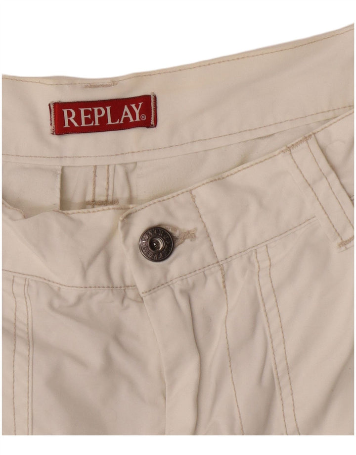Pantaloni scurti cargo pentru bărbați Replay W28 Small White