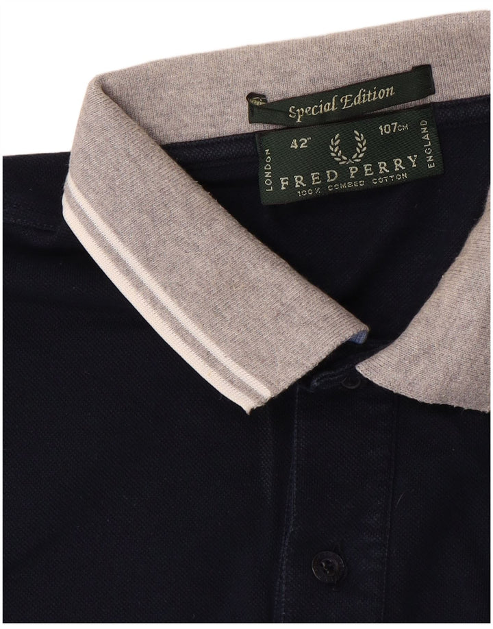 Cămașă polo Fred Perry pentru bărbați, bumbac color bloc mediu, albastru bleumarin