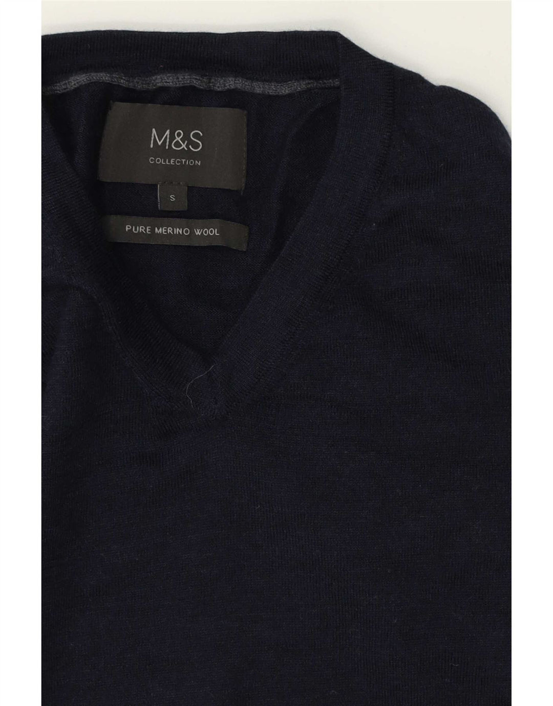 Pulover pentru bărbați Marks & Spencer, cu decolteu în V, mic din lână merinos bleumarin