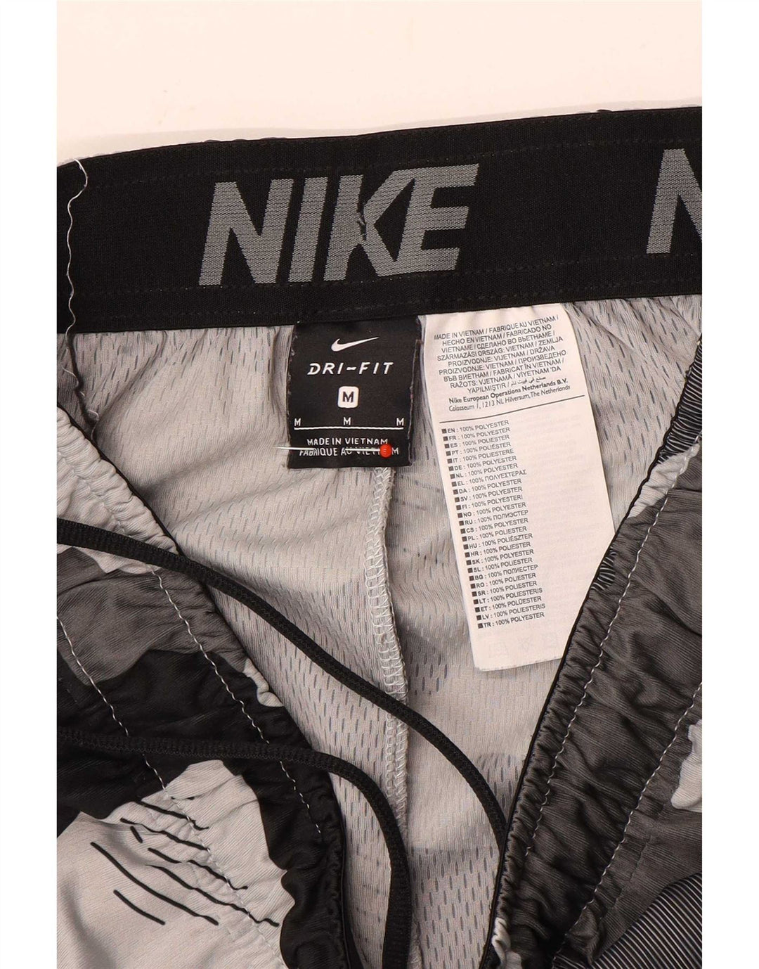 Pantaloni scurți sport Nike Dri Fit pentru bărbați, poliester camuflaj, gri mediu