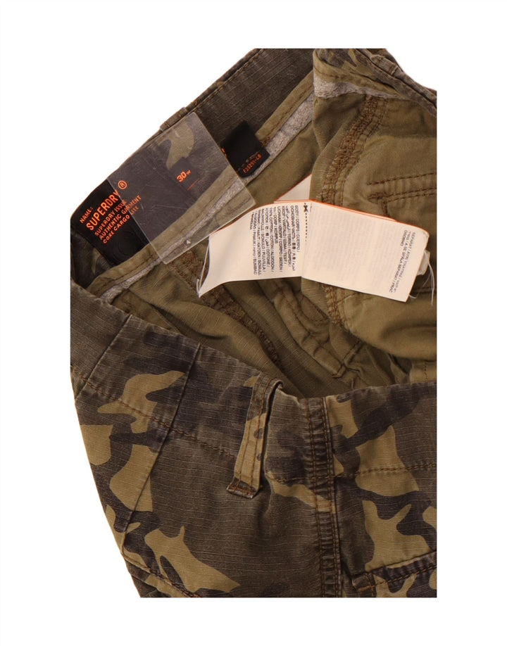 Pantaloni scurți cargo Superdry pentru bărbați W30, bumbac camuflaj mediu kaki